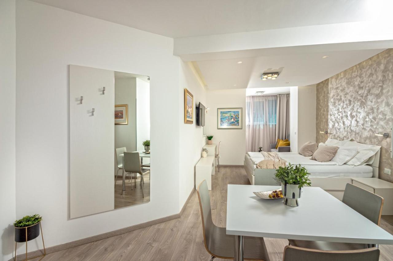 Apartments Lovret Flowers Split Luaran gambar