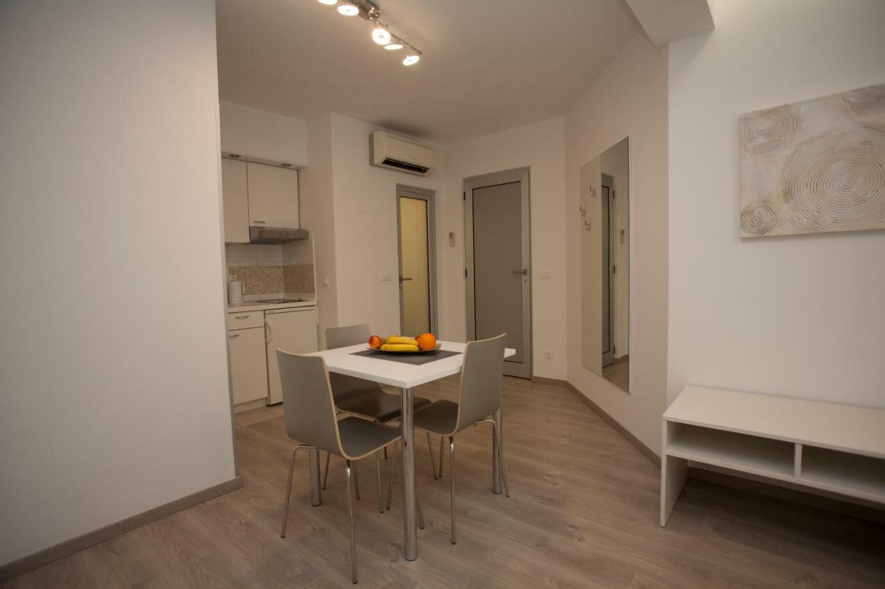 Apartments Lovret Flowers Split Luaran gambar